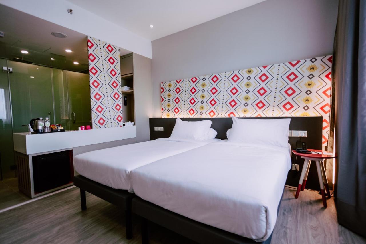 Отель Ibis Styles Кота-Бару Экстерьер фото